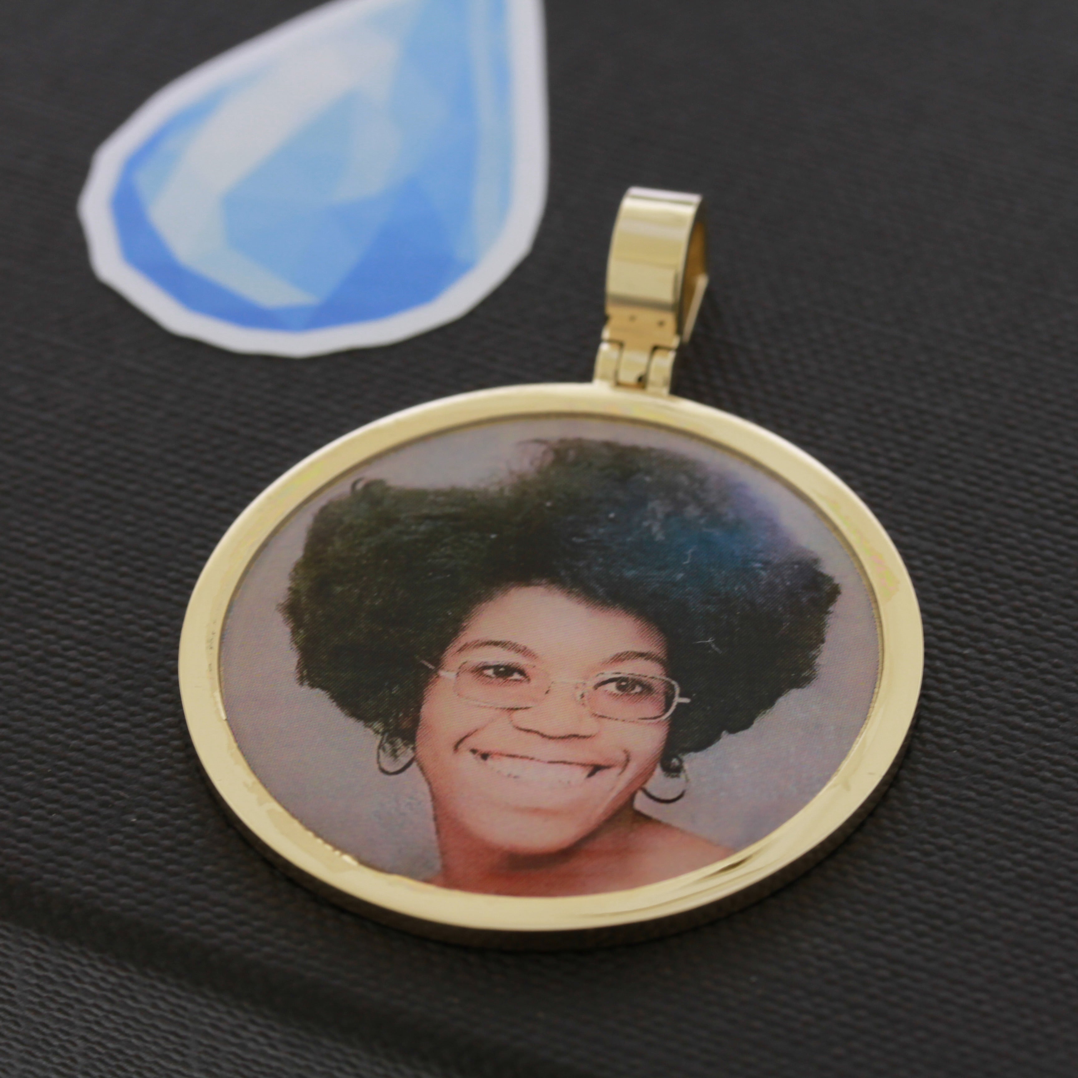 Circle Memorial Picture Pendant - Medium